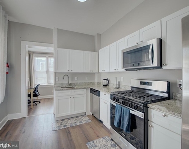 2621 E Oliver Street - Photo Thumbnail 21