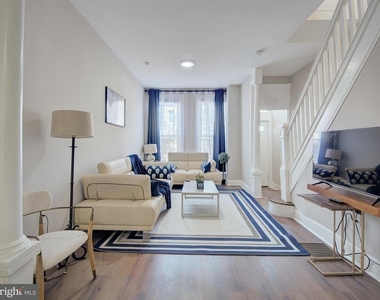 2621 E Oliver Street - Photo Thumbnail 11