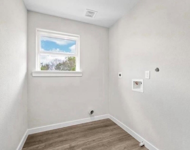 6801 Haight - Photo Thumbnail 6