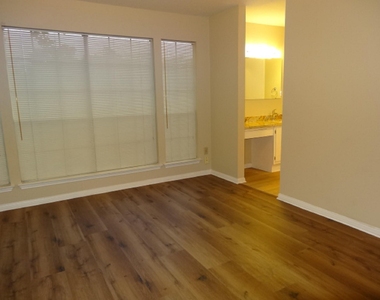 5522 Deep Forest Drive - Photo Thumbnail 30