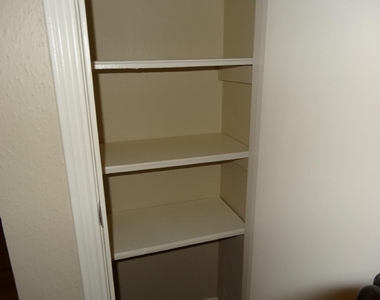 5522 Deep Forest Drive - Photo Thumbnail 7