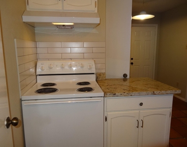 5522 Deep Forest Drive - Photo Thumbnail 6