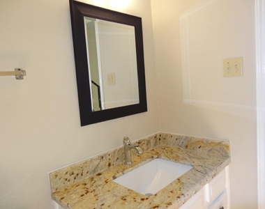 5522 Deep Forest Drive - Photo Thumbnail 16