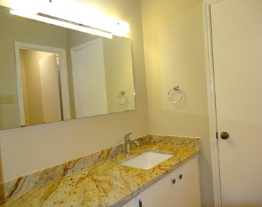 5522 Deep Forest Drive - Photo Thumbnail 32