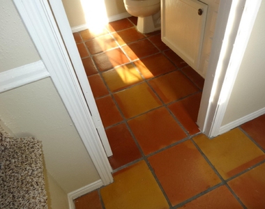 5522 Deep Forest Drive - Photo Thumbnail 13