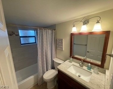 4525 Country Club Boulevard - Photo Thumbnail 34