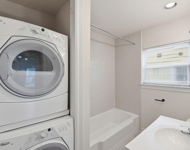 2513 Shakespeare Street - Photo Thumbnail 20