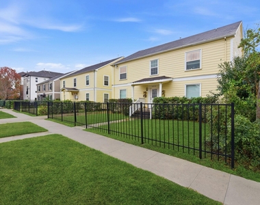 2513 Shakespeare Street - Photo Thumbnail 1