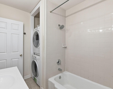 2513 Shakespeare Street - Photo Thumbnail 22