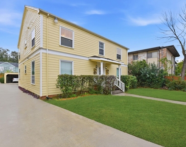 2513 Shakespeare Street - Photo Thumbnail 2