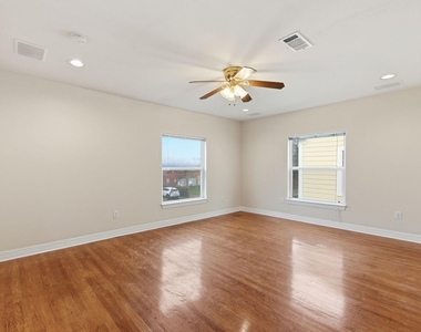 2513 Shakespeare Street - Photo Thumbnail 14