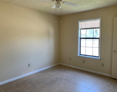 4100 College Main Street - Photo Thumbnail 6