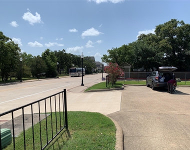 4100 College Main Street - Photo Thumbnail 11