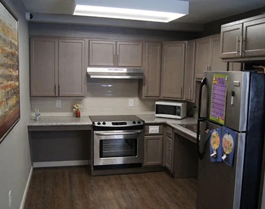 1824 Ethan Way - Photo Thumbnail 7
