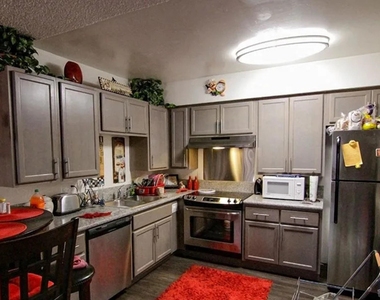 1824 Ethan Way - Photo Thumbnail 8