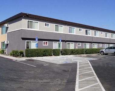 1824 Ethan Way - Photo Thumbnail 3