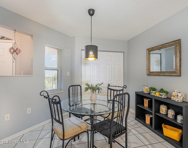 601 Shorewood Drive - Photo Thumbnail 6
