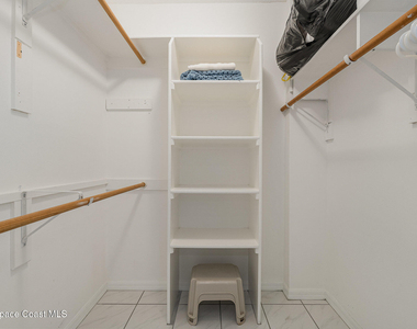 601 Shorewood Drive - Photo Thumbnail 18
