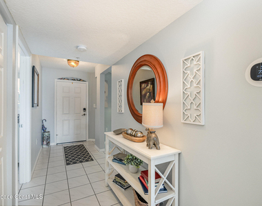 601 Shorewood Drive - Photo Thumbnail 2