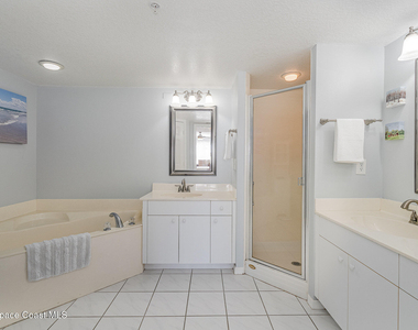 601 Shorewood Drive - Photo Thumbnail 16