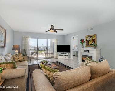 601 Shorewood Drive - Photo Thumbnail 4