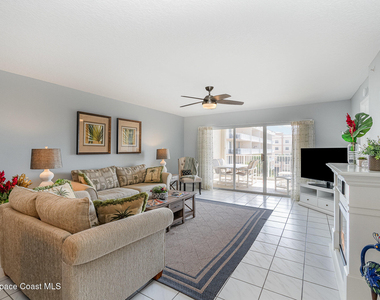 601 Shorewood Drive - Photo Thumbnail 3