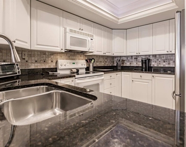 1125 W Peppertree Drive - Photo Thumbnail 13