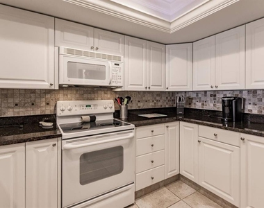 1125 W Peppertree Drive - Photo Thumbnail 10