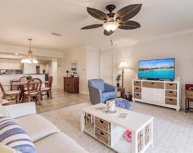1125 W Peppertree Drive - Photo Thumbnail 1