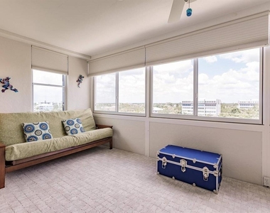 1125 W Peppertree Drive - Photo Thumbnail 26