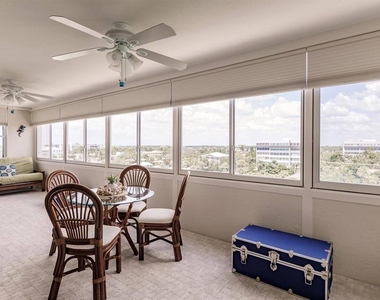 1125 W Peppertree Drive - Photo Thumbnail 24