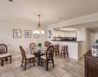 1125 W Peppertree Drive - Photo Thumbnail 6