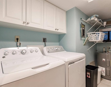 1125 W Peppertree Drive - Photo Thumbnail 23