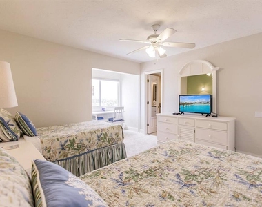 1125 W Peppertree Drive - Photo Thumbnail 20