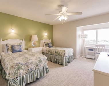 1125 W Peppertree Drive - Photo Thumbnail 19