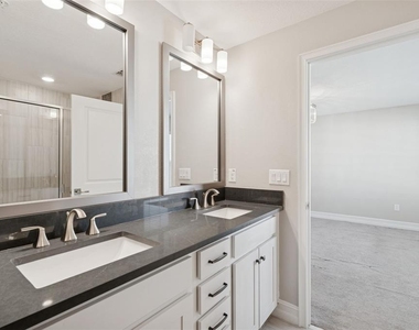 4921 W Paul Avenue - Photo Thumbnail 41