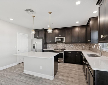 4921 W Paul Avenue - Photo Thumbnail 23