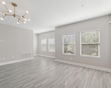 4921 W Paul Avenue - Photo Thumbnail 14