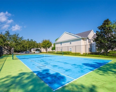 233 Southern Pecan Circle - Photo Thumbnail 15