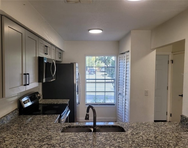 1236 Dovehill Drive - Photo Thumbnail 12