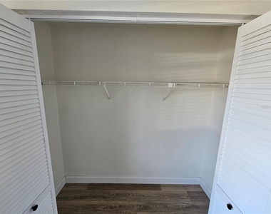 1236 Dovehill Drive - Photo Thumbnail 29