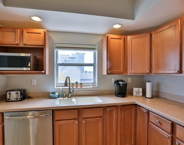 711 S Atlantic Avenue - Photo Thumbnail 9
