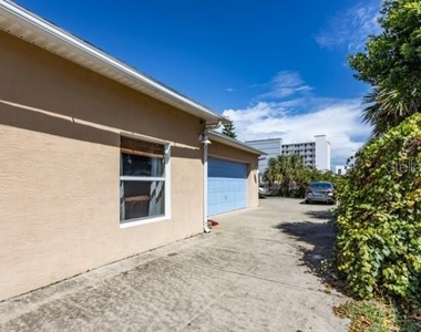 497 Grandview Avenue - Photo Thumbnail 8