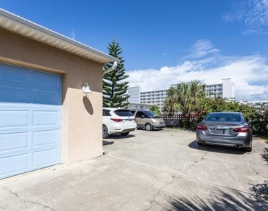 497 Grandview Avenue - Photo Thumbnail 7