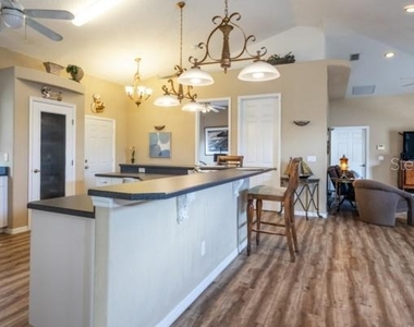 497 Grandview Avenue - Photo Thumbnail 20
