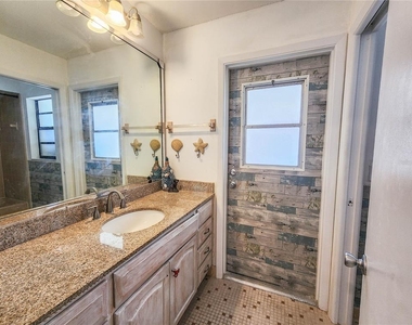 24 Claridge Court S - Photo Thumbnail 33