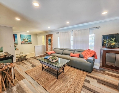 24 Claridge Court S - Photo Thumbnail 4