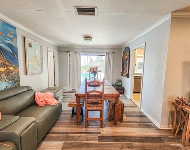24 Claridge Court S - Photo Thumbnail 8