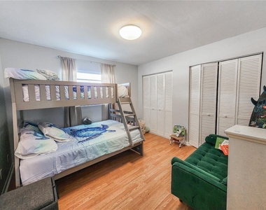 24 Claridge Court S - Photo Thumbnail 26