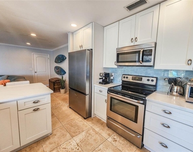 24 Claridge Court S - Photo Thumbnail 12